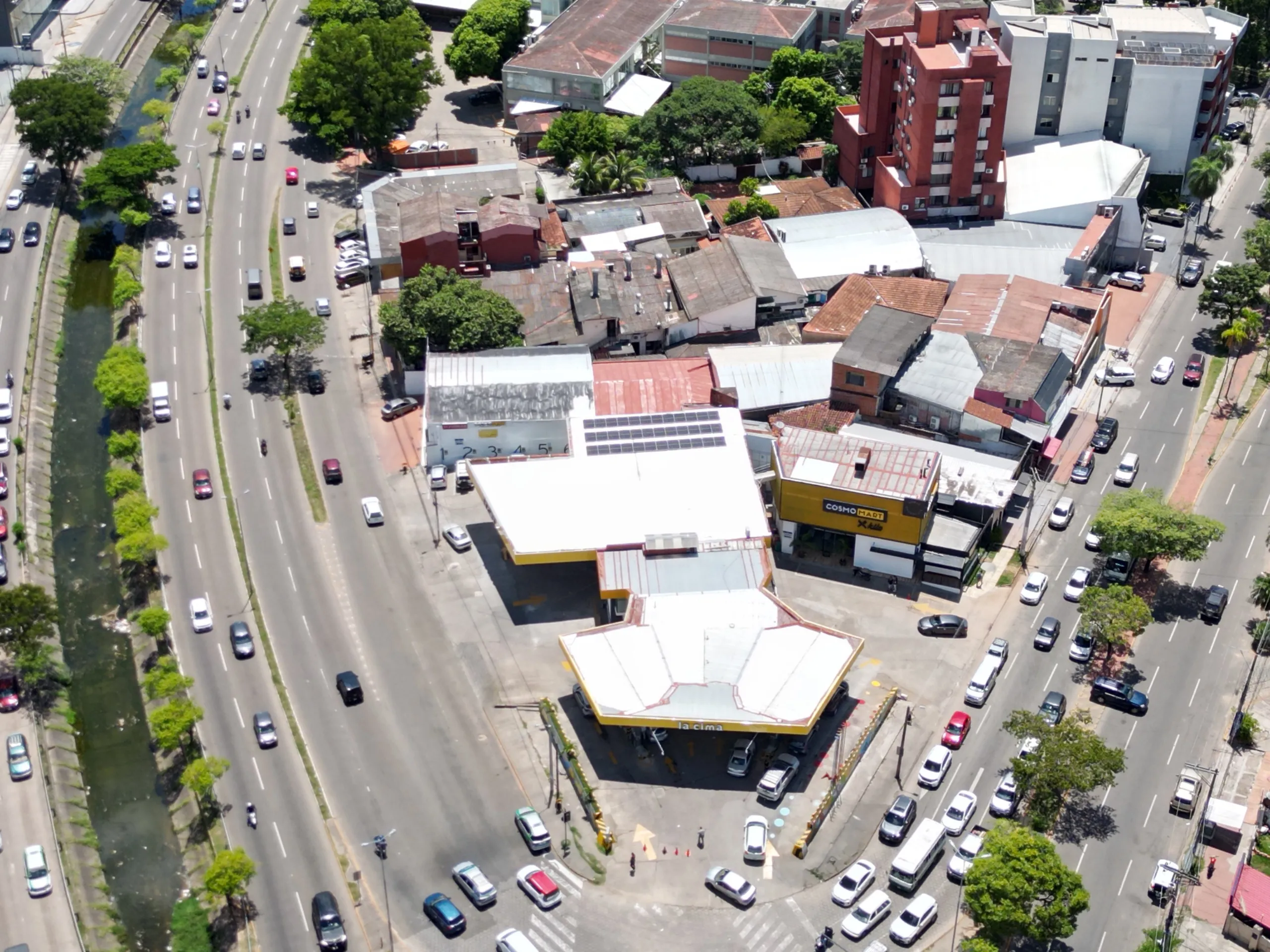 Estacion de Servicio La Cima — Santa Cruz de la Sierra