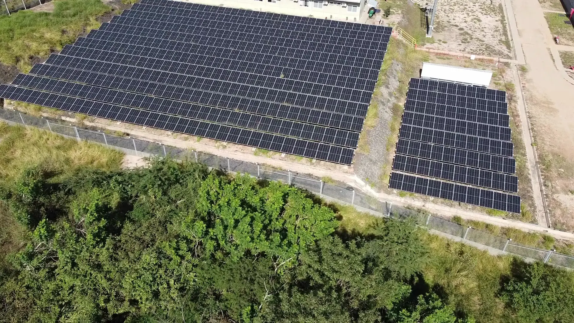 Instalación solar de Enersol vista desde drone
